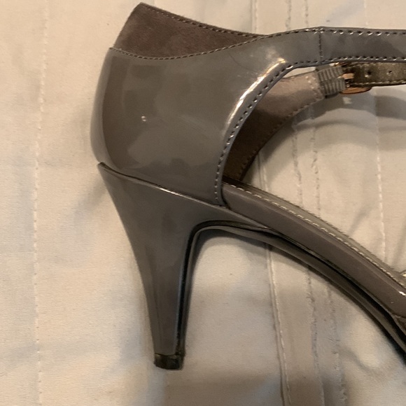 Heels - Picture 7 of 9